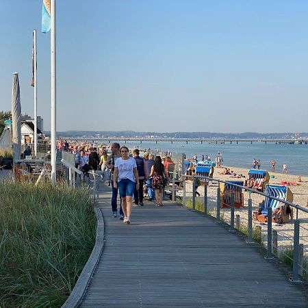 Moderne 3-Zi-Wohnung Mit Meerblick Direkt Am Strand Шарбойц Экстерьер фото