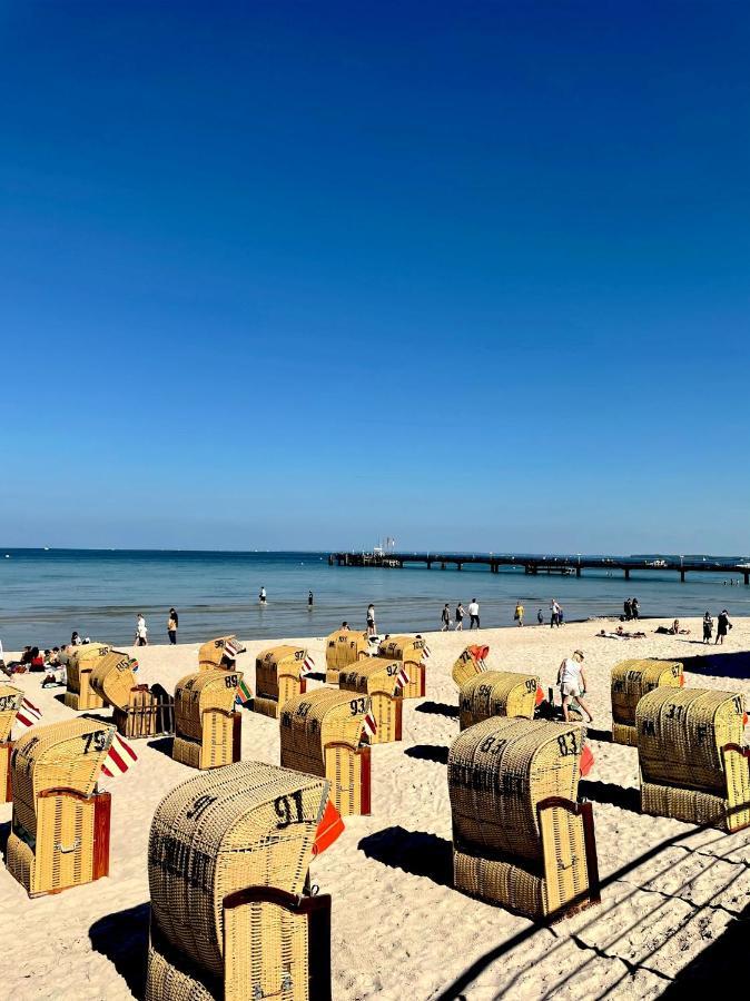 Moderne 3-Zi-Wohnung Mit Meerblick Direkt Am Strand Шарбойц Экстерьер фото